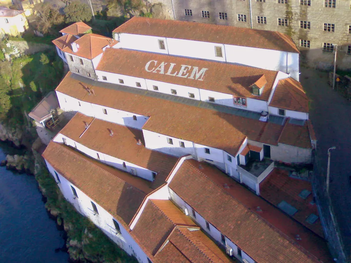 Cálem lodge roofs with the name on top, found on a port wine lodges map of Vila Nova de Gaia